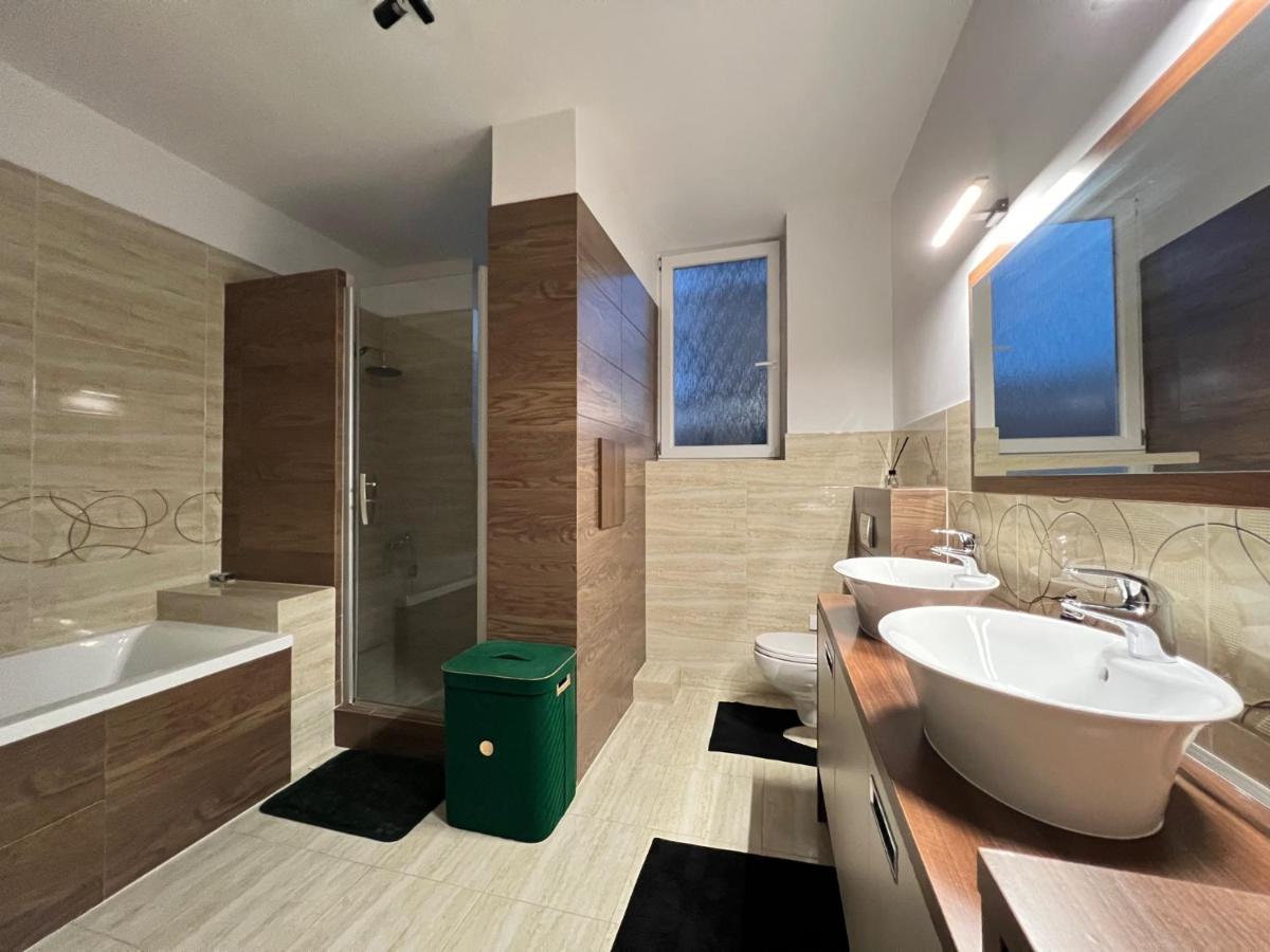 Apartment House Nová Dubnica 外观 照片